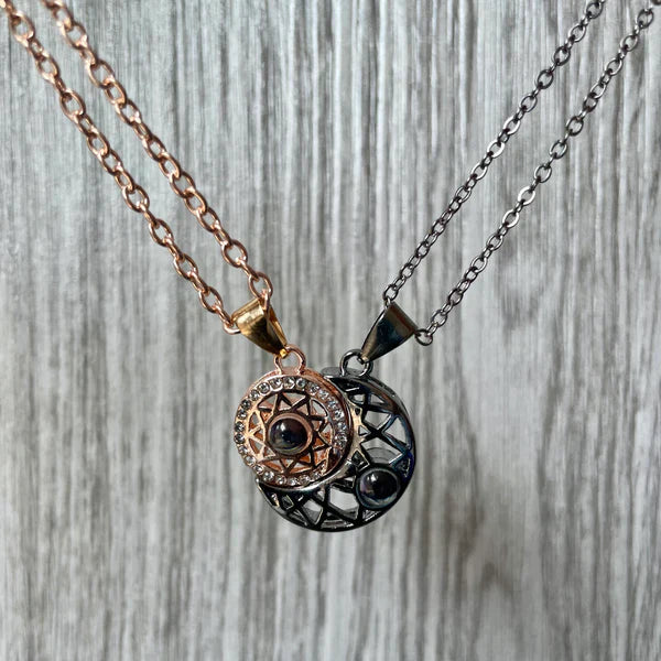 🌞🌙 COLLAR SOL & LUNA –“Haz que tu amor brille hoy 🌞🌙